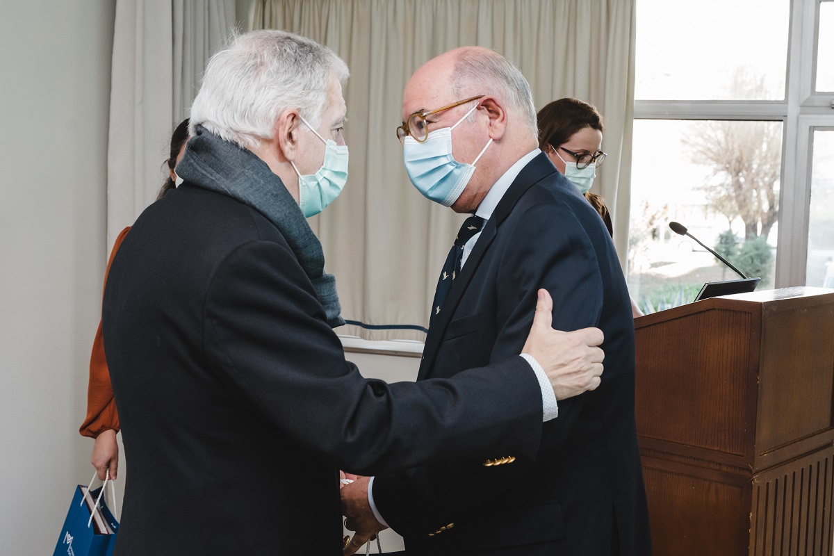 https://www.scmp.pt/assets/misc/img/noticias/2021/2021-12-30%20Newsletter/Hospital%20da%20Prelada%20Homenagem%20Aposentados%20(09).jpg